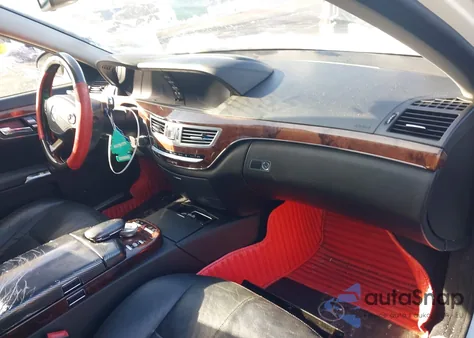 2008 Mercedes-Benz S 550 4Matic z USA, uszkodzony, nr VIN WDDNG86X38A200063